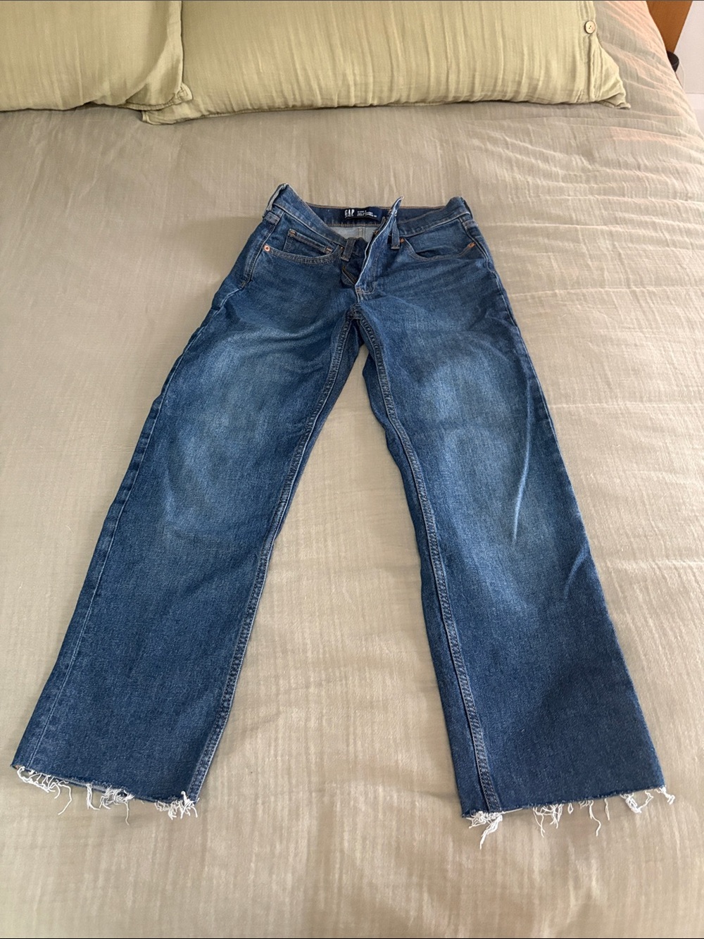 GAP Women's Dark Blue Cropped Jeans